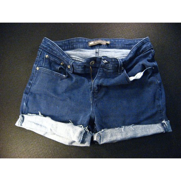 LEVIS Demi Curve CUTOFF JEAN SHORTS Size 12 Cut Off W 31 MEASURED Bue Denim - Picture 1 of 9